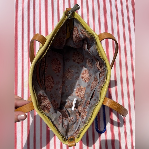 Hobo International mustard yellow leather small tote, in good condition - Picture 5 of 6